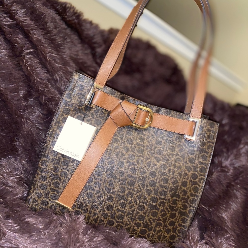 Calvin Klein Nola Shoulder Purse 👜 NWT